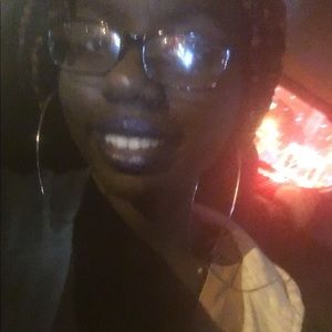 Meet your Posher, Robyn